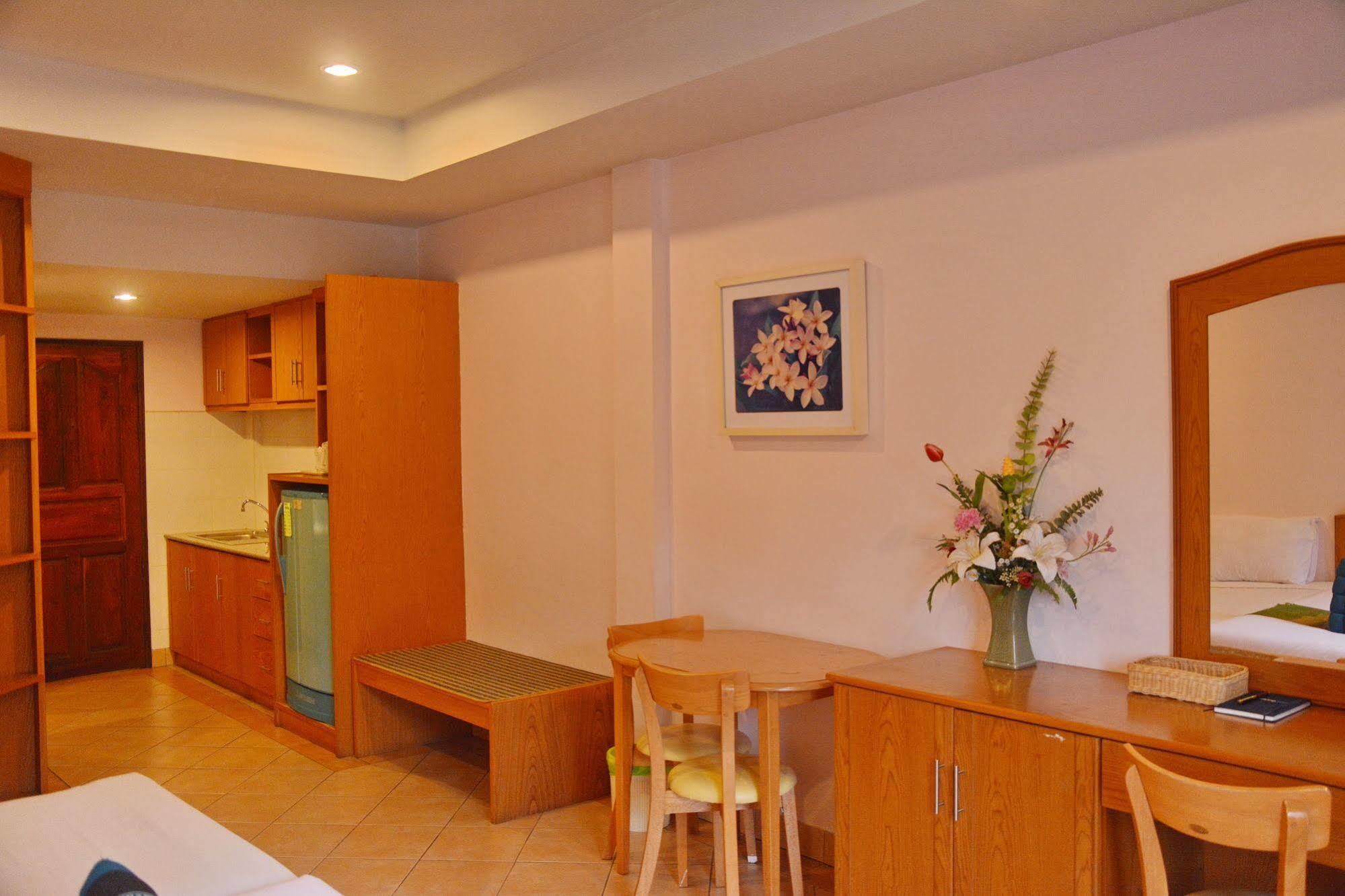 Seven Oaks Inn Jomtien pláž Exteriér fotografie